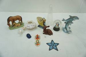 lot 123 image: 1958 Holt Howard Jam n Jelly Jar & other decor