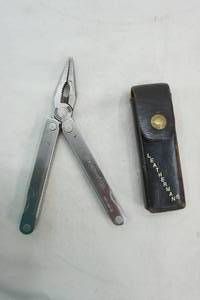 lot 149 image: Leatherman Multi-tool and case