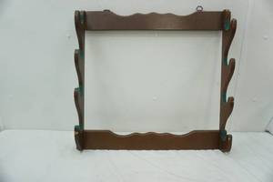 lot 155 image: Gun Rack 26.5x2