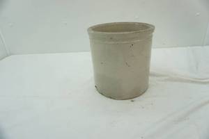 lot 157 image: crock 8.25 tall  diameter