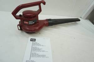 lot 161 image: Toro Rake and Vac