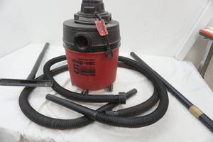 lot 163 image: Shop Vac 5 gal with attachments