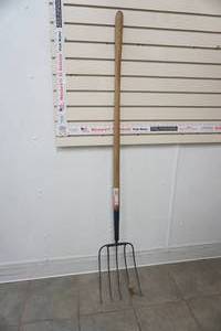 lot 194 image: Pitch fork