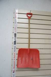 lot 195 image: Childs shovel