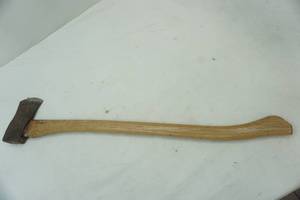 lot 268 image: Axe