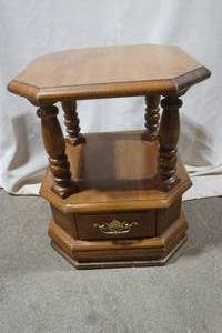 lot 204 image: Side Table 17x21