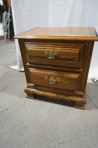 lot 210 image: 2 drawer night stand