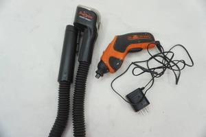 lot 254 image: Black & Decker snake light & small drill