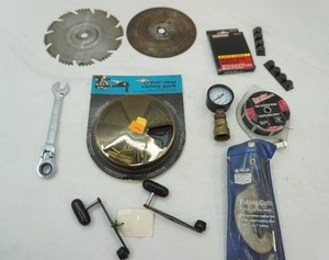 lot 258 image: hardware supply lot