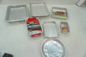 lot 259 image: foil pan lot