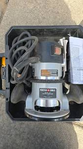 lot 16 image: Porter Cable 1001 Fixed Base Router, Type 8, 1.75 HP, 11A, 27,500 RPM, Case Included