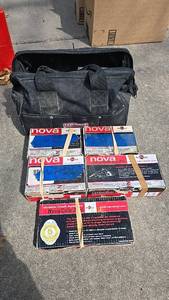 lot 19 image: Teknatool Nova Woodturning Lathe Chuck Accessories, Includes Spigot and Cole Jaws