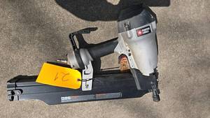 lot 21 image: Porter-Cable FR350B Pneumatic Framing Nailer, 21-degree Plastic Collated