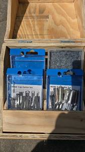lot 24 image: Foredom Cutter Set HK560 & HK580, 10 Pieces, Wood Case