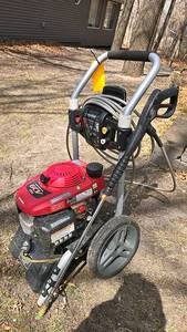 lot 33 image: Honda GCV 160 Pressure Washer, 2700 PSI, 2.3 GPM, Gasoline Engine