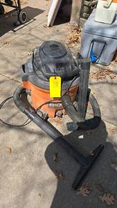 lot 35 image: RIDGID 1245 WetDry Vacuum Cleaner, 12 Gallon Capacity, 5.0 Peak HP