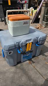 lot 36 image: Lifetime 55 High-Performance Cooler, Coleman Lil Oscar Cooler