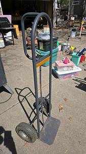 lot 53 image: Milwaukee 30019 Hand Truck, 800 lb Capacity, Steel, Pneumatic Wheels