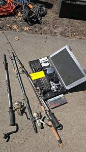 lot 54 image: Daiwa Spinning Rod and Reel Set, 6-Piece, with Carrying Case & rods & reels