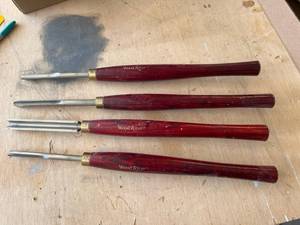 lot 61 image: WoodRiver Lathe Gouges, Set of 4, Hardwood Handles, Bowl Gouge Type