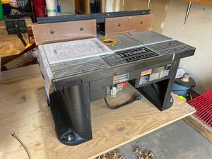 lot 80 image: Craftsman Router Table, w 315.269210 Router