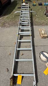 lot 118 image: Aluminum Ladder with stabalizer