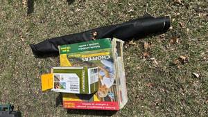 lot 121 image: Garden Supplies Edging & mat