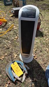 lot 132 image: Horse Shoes & Lasko 5309 Ceramic Space Heater, 1500W, White, Oscillating, Digital Controls