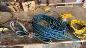 lot 149 image: Extension Cords and Jumper Cables, work light