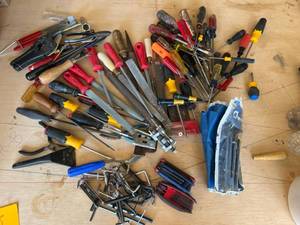 lot 163 image: Assorted Hand Tools Set, Includes Screwdrivers, Hex Keys, and more