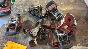 lot 165 image: Weller 8200 Soldering Gun & Ratchet Straps