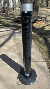lot 183 image: Comfort Zone Tower Fan, Model CZTF642RBK, 45W, 120VAC