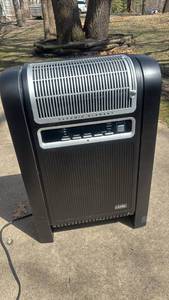 lot 185 image: Lasko 760000 Ceramic Air Heater, 1500W, SN H0909018955
