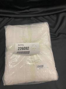 lot 122 image: French Linen Box Stitch Quilt - FullQueen - White
