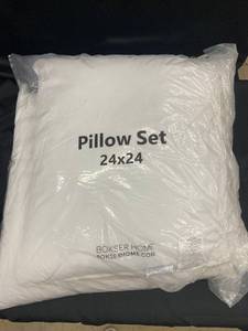 lot 123 image: Set of 2 Bokser Home Down Alternative Pillow Inserts 24x24