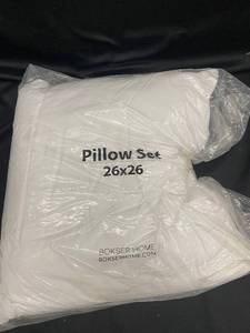 lot 135 image: Set of 2 Euro 26x26 Down Alternative Pillow Inserts