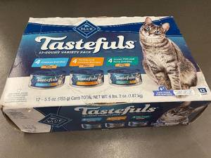 lot 8 image: Blue Tastefuls Cat Food 12-Count Variety Pack