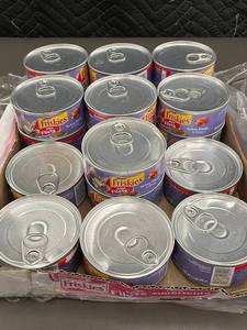 lot 22 image: 19-Pack of Friskies Prime Filets Turkey Dinner in Gravy