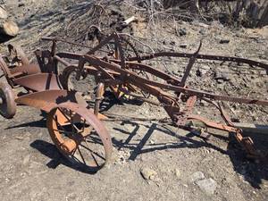 lot 8 image: Vintage Plow - Potentially Allis Chalmers #2