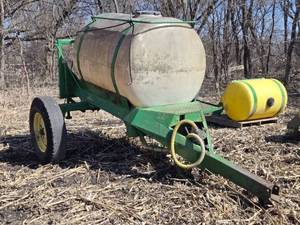lot 22 image: John Deere 500 Gallon Towable Field Sprayer with PTO Pump