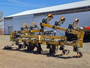 lot 4B image: John Deere Anderson NH3 Cultivator with Raven Controller  - Off Site NW of Fairfax, Removal Will Need to be Arranged