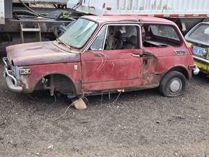 lot 35 image: Vintage 1970 Honda 600 Project Car - No Motor, it is Lot 40 - Has Title