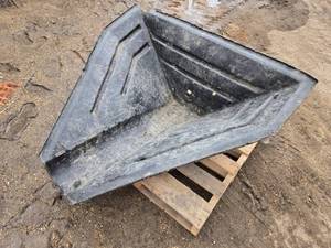 lot 45 image: 47 Poly Auger Hopper