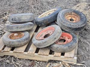 lot 61 image: Assorted Used Small Tires and Wheels