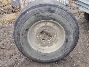 lot 84 image: Used Bridgestone 38565R22.5 Radial Tire on Aluminum Rim