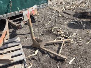 lot 101 image: Motor Stand