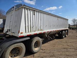 27' Hopper Bottom Grain Trailer