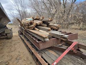 lot 116 image: Lot of Assorted Reclaimed Wood Beams and Timbers - Trailers Not Included