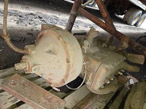 lot 124 image: Vintage 4 Cylinder Motor