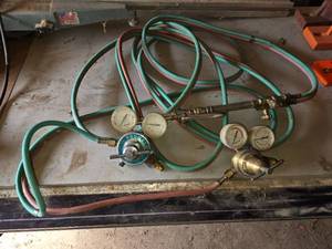 lot 129 image: Used Torch with Regulators and Hoses